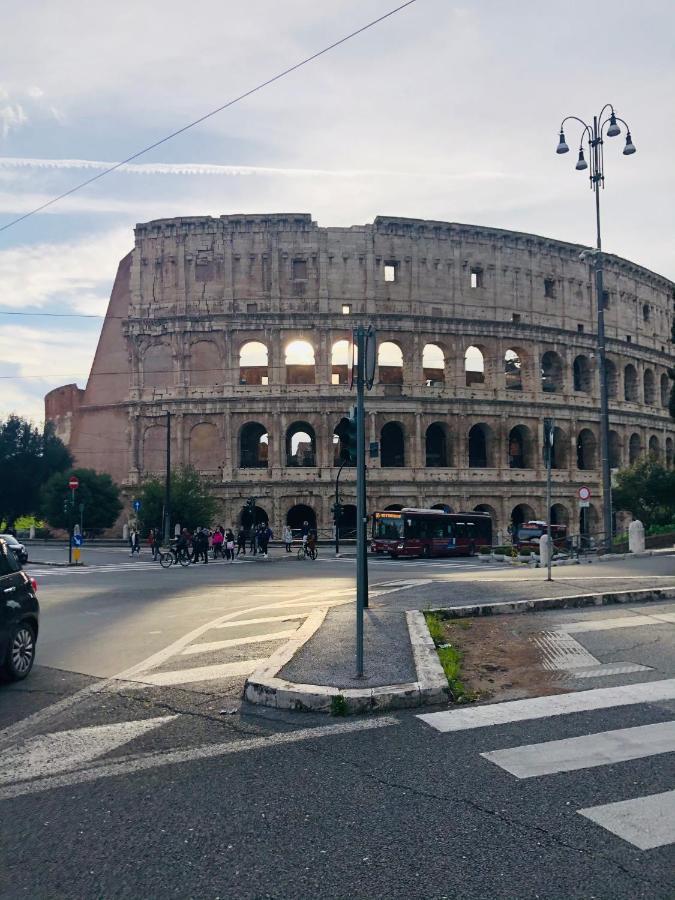 Colosseo Ohana Suite Intero Appartamento Open Space 로마 외부 사진